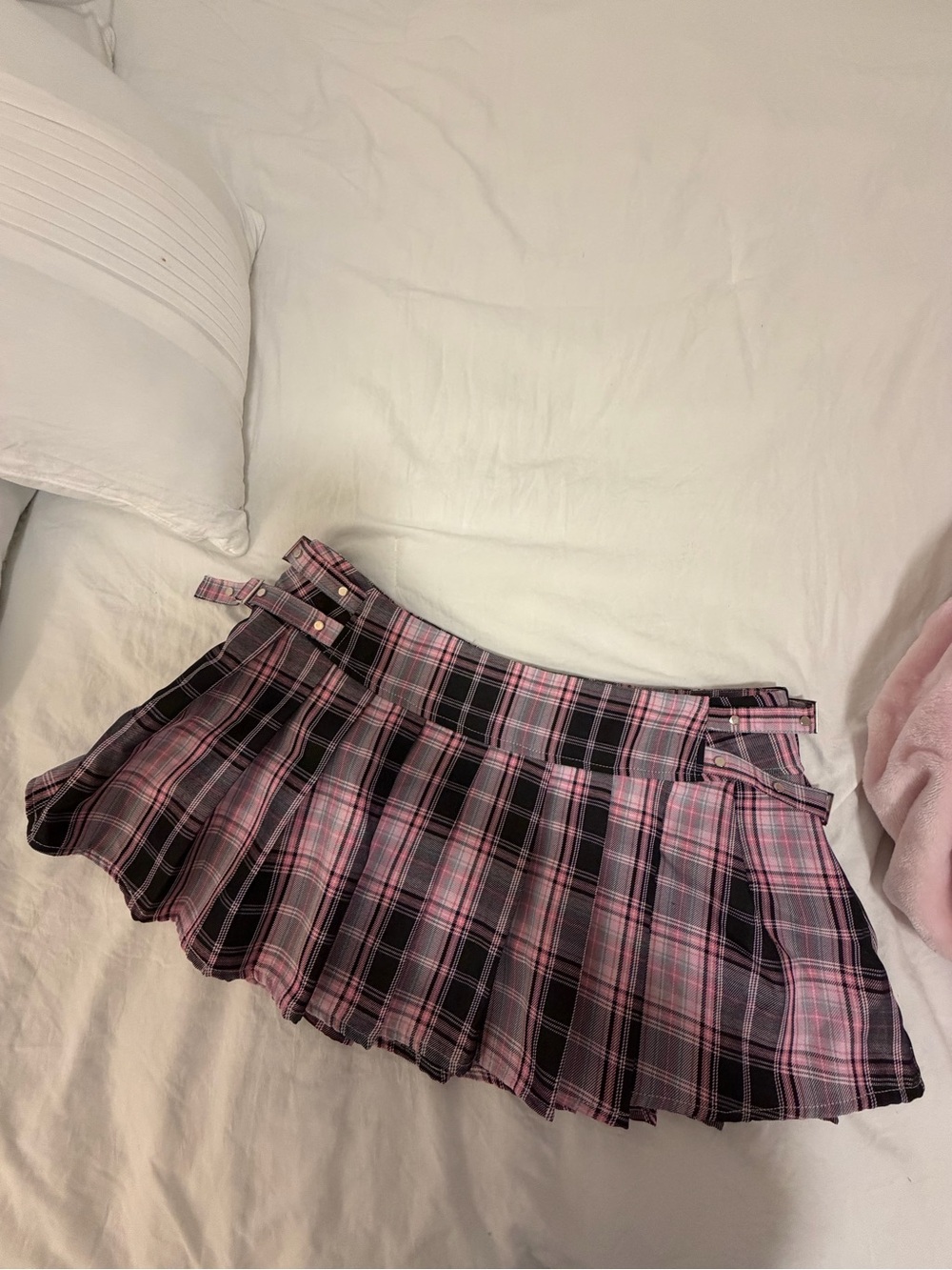 Pleated Pink Plaid Mini Skirt 🖤🩷✨